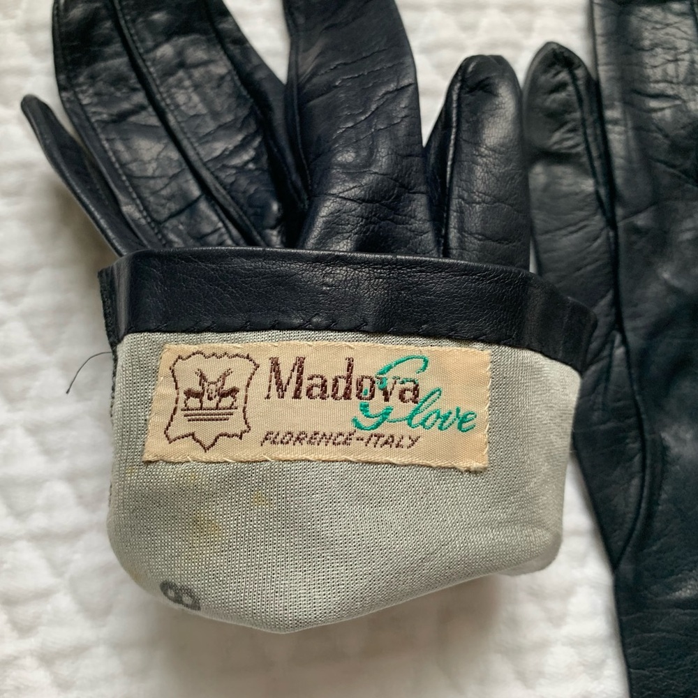Vintage Black Madova Wrist Length Leather Silk Lined Gloves Size 6.5 - Picture 3 of 4